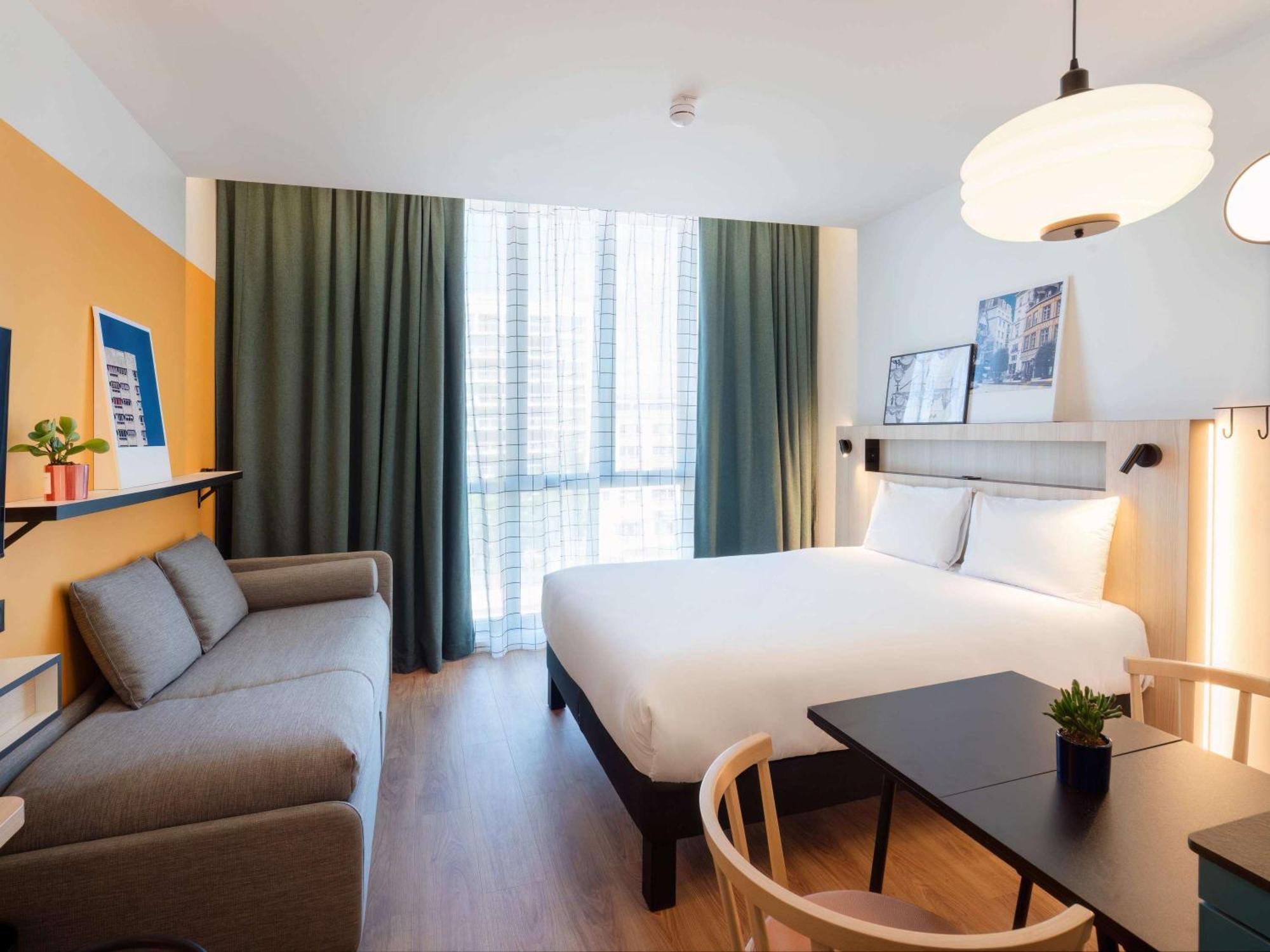 Aparthotel Adagio Access Rouen Centre Cathedrale Exterior photo