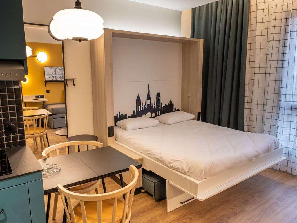 Aparthotel Adagio Access Rouen Centre Cathedrale Room photo